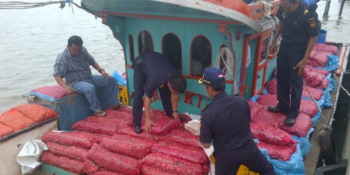 Bawang merah ilegal